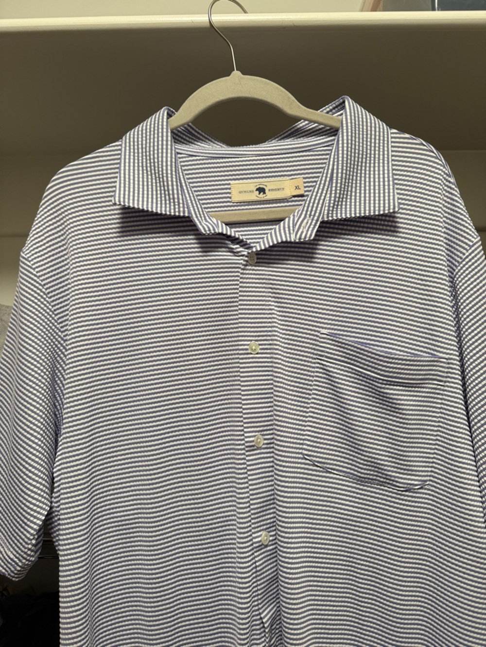 Men's Short-Sleeve Button-Down Shirt in Blue/White Stripe